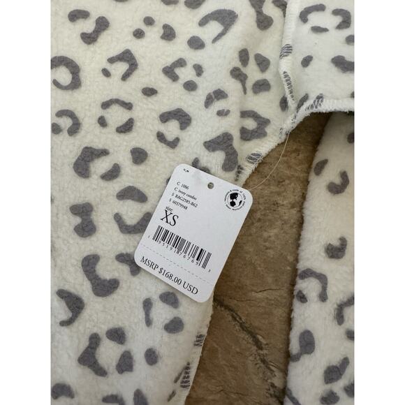 FREE PEOPLE NWT Leopard Fleece Top & Shorts Lounge Set Ivory Size XS Comfy! - Picture 3 of 5